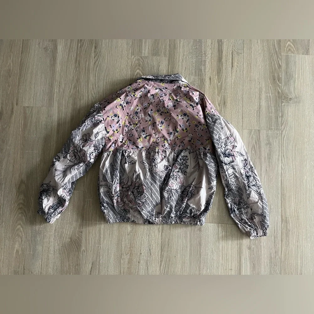 NWT Daily Practice by Anthropologie Windbreaker Jacket Pink Floral - Size XXS - Picture 8 of 9